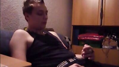 Cums on his bed boys: Amateur cum shots solo! - Gay Porn Video