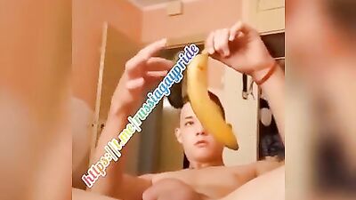Picking up the Banana: Amateur Gay Solo Action in Pickle Video!