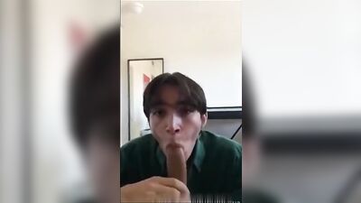 Gangbang Twinks Jerk Off until Cumshot!