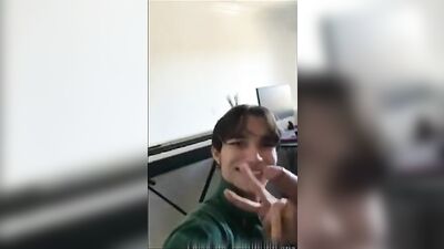 Gangbang Twinks Jerk Off until Cumshot!