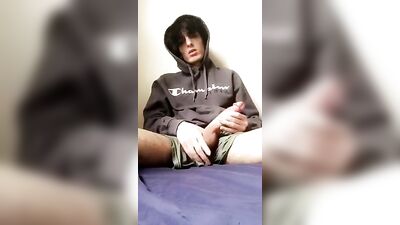 Gay Twink Web-Cam Porn: Jerking Off with Hot Boys