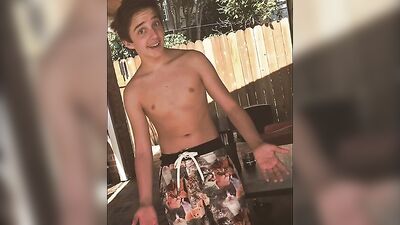 Unleashing Michaels Big Cock: Amateur Solo Porn in the Making!