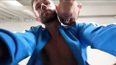 Hardcore Bareback Webcam Twinks Fucked By Muscle Guys!