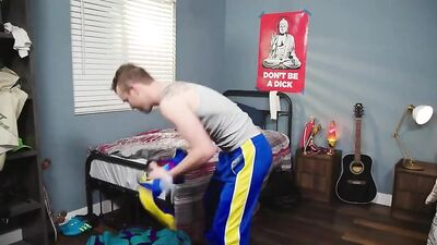 Bare Twinks Bedroom Couple: Raw Gay Porn Action!