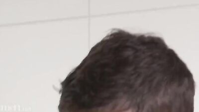 Experienced Hoyt Kogan and Young Alec Morrison Heat up the Bareback Action!