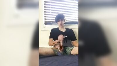 Twink Porn Star - Big Cocks Solo Web-Cam!