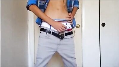 Sagging Twink Solo: Cumming Amateur Style!