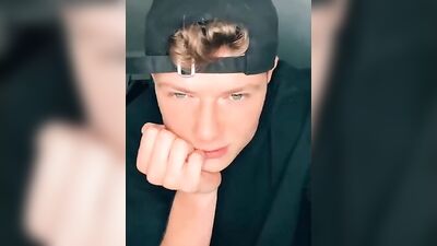 German TikTok Guys: Pauls Nude Dance Party