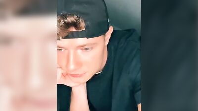 German TikTok Guys: Pauls Nude Dance Party