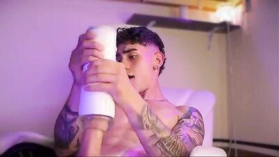 Dimas Muscle Show: Latino Frat Boy Cum Shots!