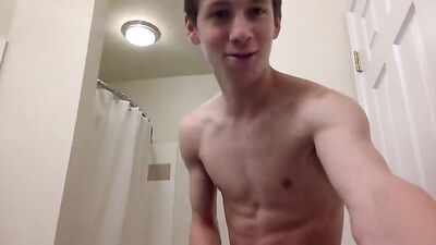 Discover Ultra-Nice Fit Cutie Before His Bath Cam!