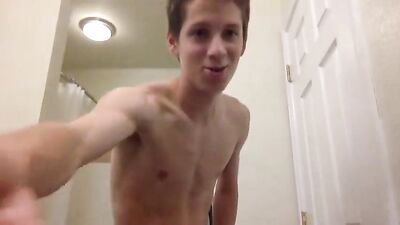 Discover Ultra-Nice Fit Cutie Before His Bath Cam!