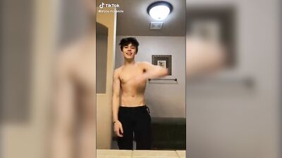 Muscle worship & Anal fucking: The ultimate TikTok thirst trap!