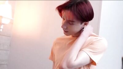 Hunq and Skinny Boy Take It Raw - Bare Sex Action!