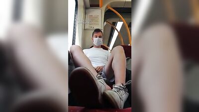 Twink wanks in public and shows feet