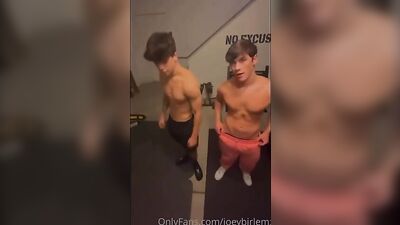 Muscle Men Workout Heat: Sexy Brandon and Joeys Hottest Bodybuilding Session!