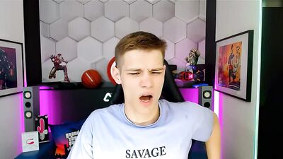 Gay Camboy Cum: Twinky Muscular JO Joins Cum Shots!