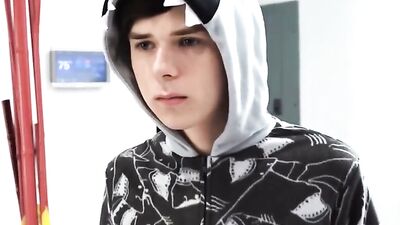 Dakotas Ass Licking and Top Action - Gay Bareback Porn with Father & Step Son Fetish