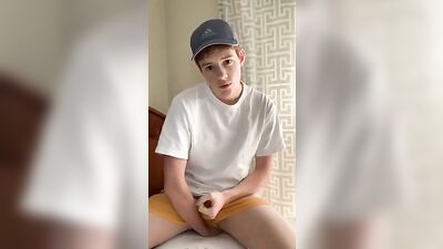 Young Twink Cumshots Shoot Amateur Web-Cam Action!