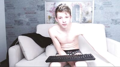 Web-Cam Cumming Solo: Ultimate Gay Sex Experience
