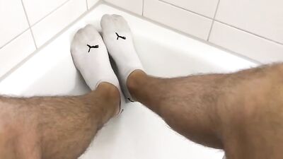 Smelly Feet Ultraboost: Amateur Foot Fetish Web-Cam Adventure