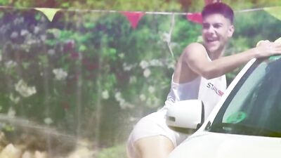 Bareback Carwash Twinks: Action Cum Shots