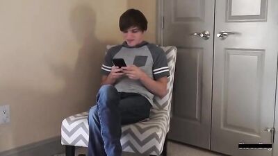 Twink Flip-Flop Shower Sex: Boyfriends Bareback Handjob Oral Adventure!