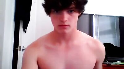 Fit Muscle Webcam Boy Wanking Hard For You!