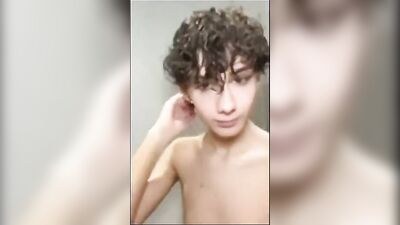 Elis Creamy Orgasmic Adventure: A Gay Porn Video!