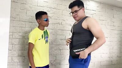 Latino Amateurs: Rodrigo Fodes Bisexual Anal Sex Adventure