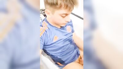 Pissing Twink Web-Cam Cumshot - Muscle Boys Solo Fetish Fun