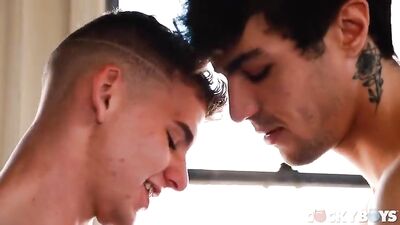 Frat Boys Slamming Porn: Twink Love Buddies