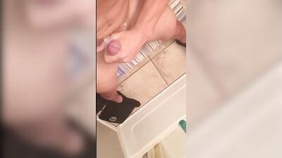 Hot Lightskin Jerks & Cums: Amateur Ass Play with Straight Boys!