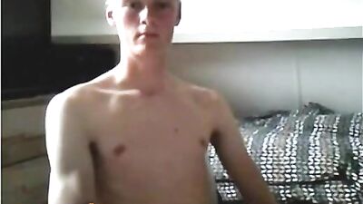 Young Cutie Camming for Web-Cam Fun!