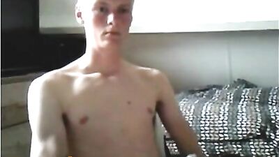 Young Cutie Camming for Web-Cam Fun!