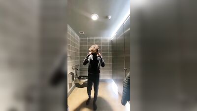 Gay Porn: Naked Public Outdoor Twink Solo JO