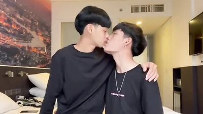 Young Thai Cutie Cams for Bareback Cum Shots!