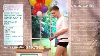 Gay Porn: Hot Solo Boys in Action!