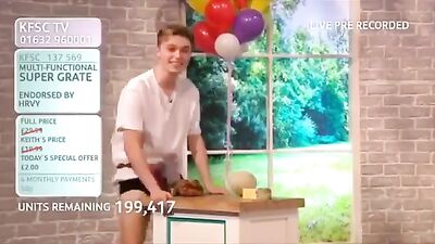 Gay Porn: Hot Solo Boys in Action!