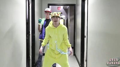 Twinks Bareback Flip-Flop Room Fuck: Friends Sex Show Turned Into Porn!