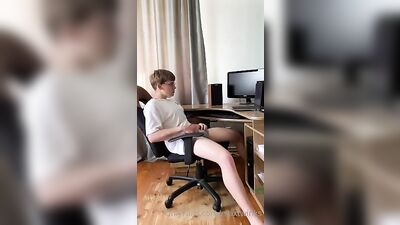 Max twinks hot wanks and intense cumshot