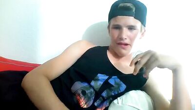 Blonde Beauty Bed Wanking Amateur Cam Cute Skinny Handsome Solo Selfie