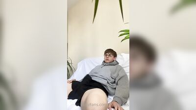 Gay Porn Max - Twink Wanks and Hot Cumshot Explosion!