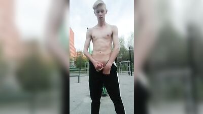 Geiler Boy beim wichsen 1