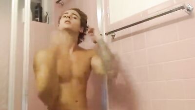 Gay Porn Showcase: Hot Lads and Muscular Bodies!