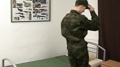 Russian Kink: Tons Cumshot Explosion