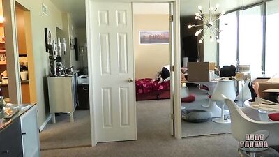 Bareback Teen Cumshots: The Ultimate Oral Experience