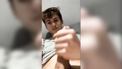 Web-Cam Cumming Solo - Gay Porn Sensation!