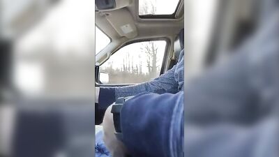 Highway Cumming Twinks: Roadside Jerk Session
