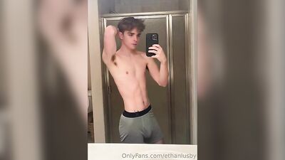 Young & Curious Ethan: Big Cocks & Cum Shots Onlyfans Exclusive